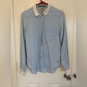 Bershka Light Blue Casual Button Down long sleeve shirt size M